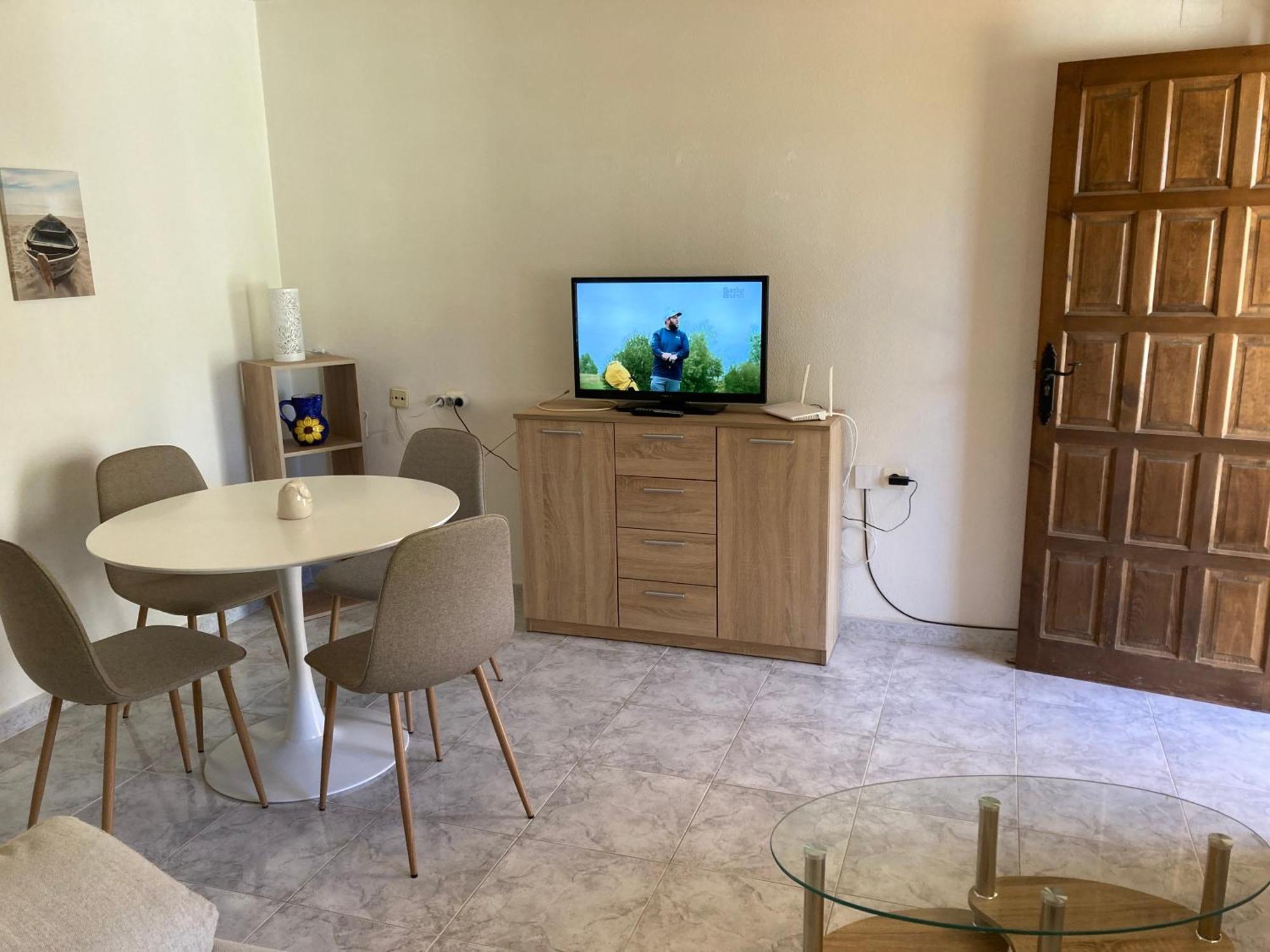 Villa Martin Secure Complex Two Bed Apartment With Access To Six Pools Сан Мигел де Салинас Екстериор снимка